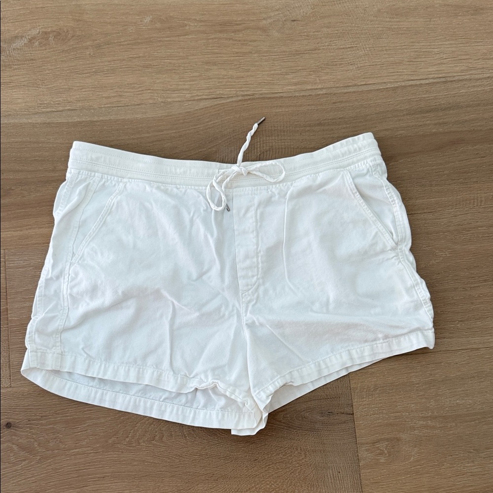 GAP White Women's Bermuda Shorts